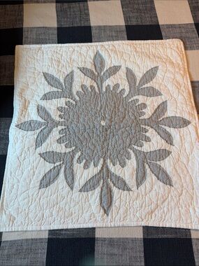 Pottery Barn Gray on White Quilted Floral Accent